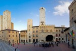 palazzo-del-comune-e-collegiata