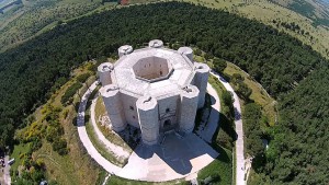 castel-del-monte-dall-alto